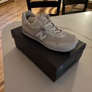 New Balance Men's Gray Sneakers
